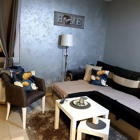 Apartment Tiha Voda 4 *